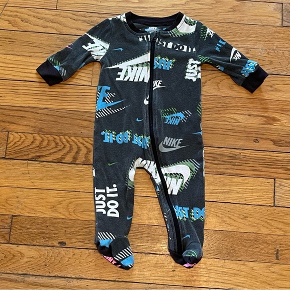 Nike Other - Nike Sleeper, Size 6 Months